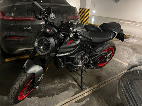 2021 Ducati Monster 937, серый, 900000 рублей, вид 3