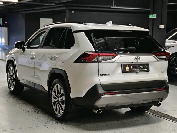 2019 Toyota RAV4 V (XA50), белый - вид 4
