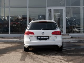 2013 Volkswagen Passat B7, белый, 950000 рублей, вид 4