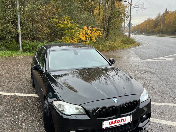 2010 BMW 5 серии 528i VI (F10/F11/F07), чёрный, 1490000 рублей - вид 2