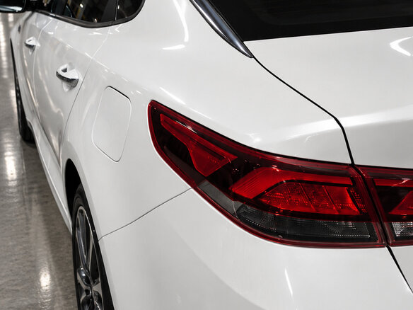 2019 Kia Optima IV Рестайлинг, белый, 1899000 рублей - вид 6