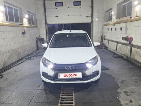 2020 Lada (ВАЗ) Granta I Рестайлинг, белый, 725000 рублей, вид 2