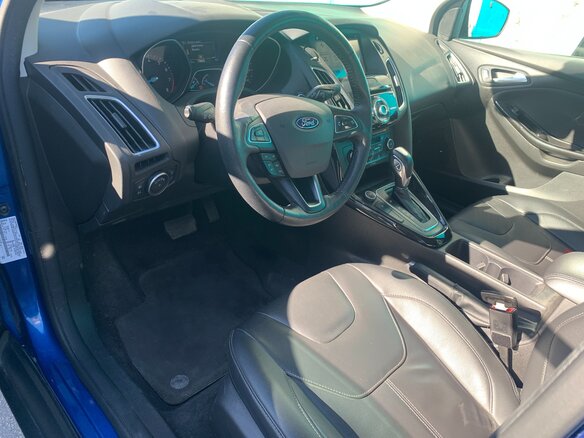 2017 Ford Focus III Рестайлинг, синий, 1480000 рублей - вид 2