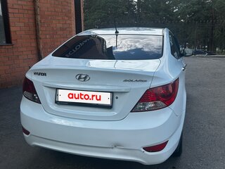 2014 Hyundai Solaris I Рестайлинг, белый, 750000 рублей, вид 4