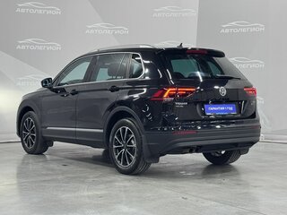 2017 Volkswagen Tiguan II, чёрный, 2200000 рублей, вид 3