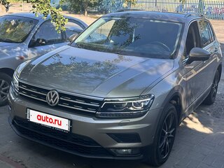 2018 Volkswagen Tiguan II, бежевый, 1900000 рублей, вид 3