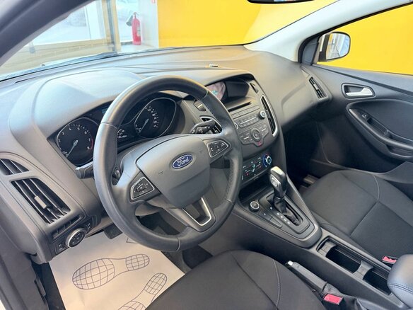 2018 Ford Focus III Рестайлинг, белый, 1239000 рублей - вид 9