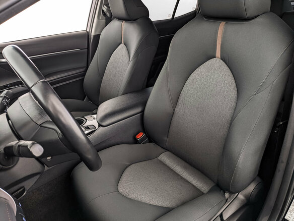 2019 Toyota Camry VIII (XV70), чёрный, 2580000 рублей - вид 19