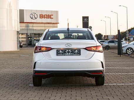 2020 Hyundai Solaris II Рестайлинг, белый, 1435000 рублей, вид 5