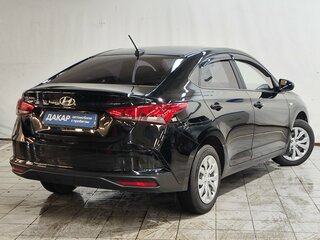2022 Hyundai Solaris II Рестайлинг, чёрный, 1410000 рублей, вид 4