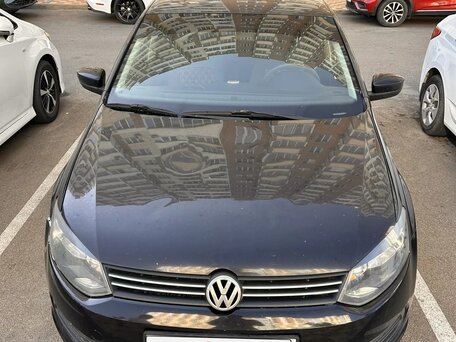 2013 Volkswagen Polo V, чёрный, 580000 рублей, вид 1