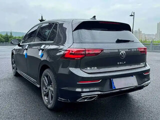 2023 Volkswagen Golf VIII, чёрный, 1860000 рублей, вид 4
