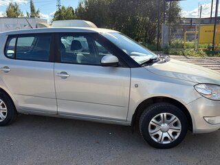 2011 Skoda Fabia II Рестайлинг, серебристый, 495000 рублей, вид 4