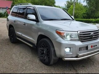 2012 Toyota Land Cruiser 200 Series Рестайлинг 1, серебристый, 3500000 рублей, вид 4