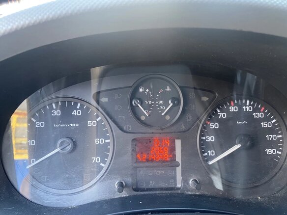 2010 Peugeot Partner II, серый, 750000 рублей - вид 7