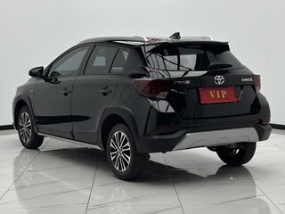 2022 Toyota Yaris L X XP150 Рестайлинг, чёрный, 1500000 рублей, вид 4