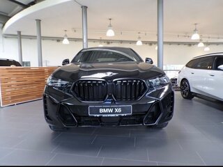 2026 BMW X6 40d III (G06) Рестайлинг, чёрный, 15500000 рублей, вид 2
