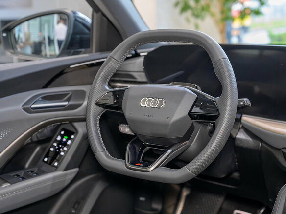 2026 Audi Q5 L III (GU), чёрный, 6890000 рублей - вид 24