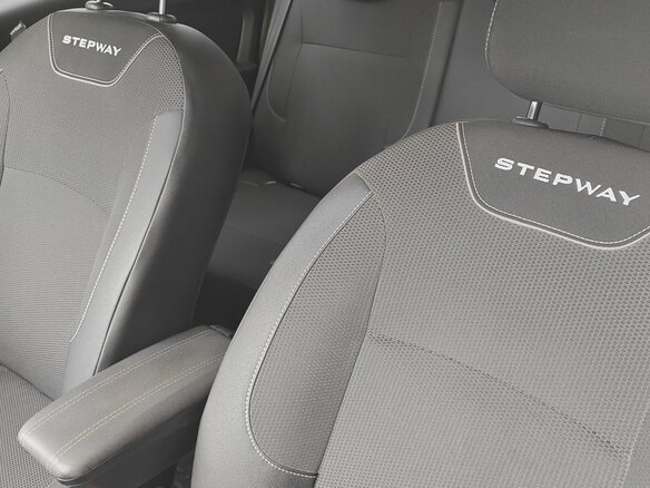 2021 Renault Sandero Stepway II Рестайлинг, серый, 1200000 рублей - вид 9