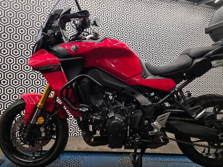 2022 Yamaha Tracer 9, красный, 1650000 рублей, вид 2