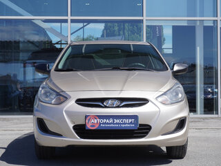 2013 Hyundai Solaris I, бежевый, 744000 рублей, вид 2