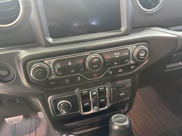 2022 Jeep Gladiator II (JT), чёрный - вид 4