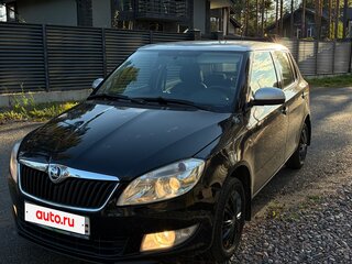 2013 Skoda Fabia II Рестайлинг, чёрный, 680000 рублей, вид 2