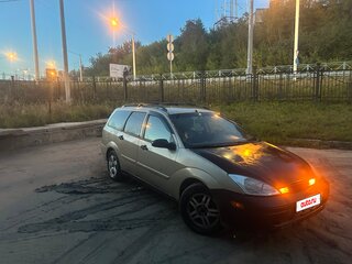 2000 Ford Focus I (North America), золотистый, 250000 рублей, вид 1