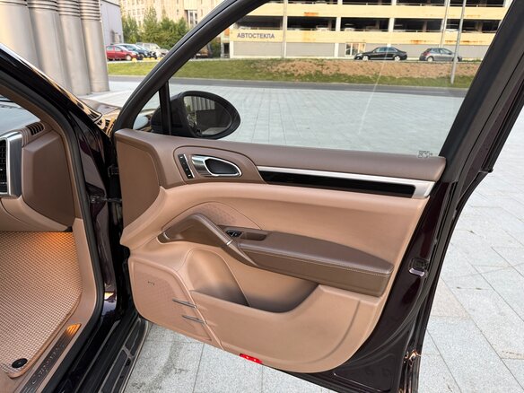 2011 Porsche Cayenne Diesel II (958), фиолетовый - вид 13