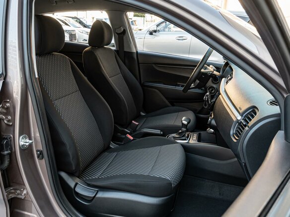 2020 Kia Rio X-Line IV, коричневый - вид 7