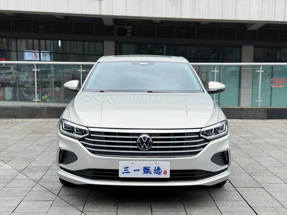 2023 Volkswagen Lavida III Рестайлинг, белый, 1120000 рублей - вид 1