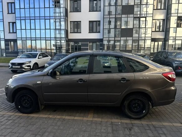 2017 Lada (ВАЗ) Granta I, коричневый, 490000 рублей - вид 3