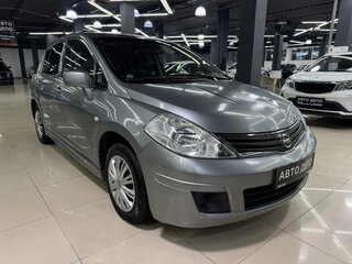 2010 Nissan Tiida I Рестайлинг, серый, 590000 рублей, вид 3