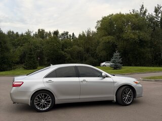 2009 Toyota Camry VI (XV40) Рестайлинг, серебристый, 1090000 рублей, вид 3