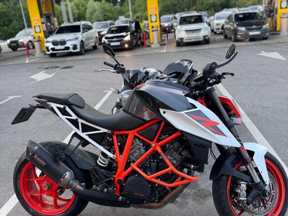 2017 KTM 1290 Super Duke R, белый, 950000 рублей - вид 22