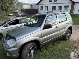 2013 Chevrolet Niva I Рестайлинг, серый, 410000 рублей, вид 3