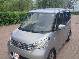 2015 Nissan Dayz Roox I, серебристый, 600000 рублей, вид 2