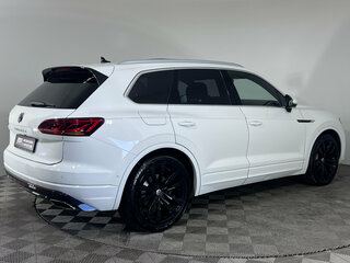 2021 Volkswagen Touareg III, белый, 7199000 рублей, вид 4