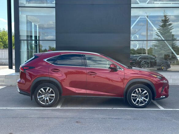 2018 Lexus NX 200 I Рестайлинг, красный - вид 3