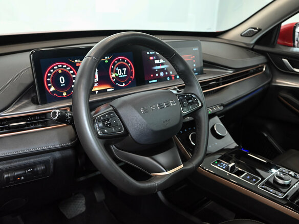2023 Exeed LX I Рестайлинг, красный, 2300000 рублей - вид 16