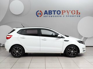 2015 Kia Rio 6-speed III, белый, 875000 рублей, вид 5