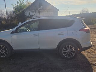 2016 Toyota RAV4 IV (XA40) Рестайлинг, белый, 1700000 рублей, вид 4