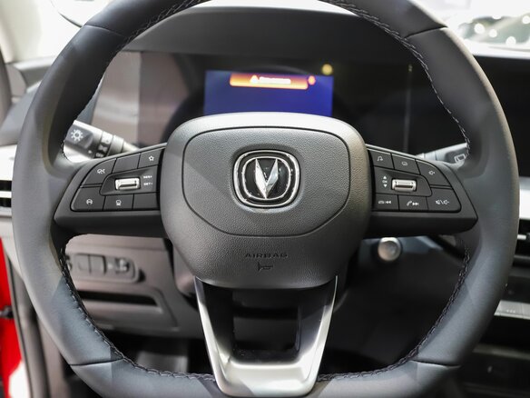 2025 Changan CS35 Plus I Рестайлинг, красный - вид 14