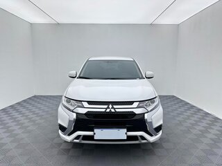2022 Mitsubishi Outlander III Рестайлинг 3, белый, 1780000 рублей, вид 3
