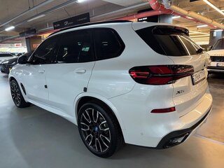 2024 BMW X5 50e IV (G05/G18) Рестайлинг, белый, 13500000 рублей, вид 5