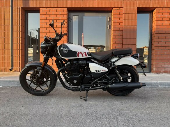 2026 Royal Enfield Shotgun, белый, 741000 рублей - вид 1