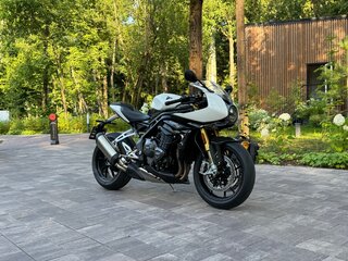 2022 Triumph Speed Triple, белый, 1500000 рублей, вид 2