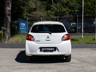 2014 Mitsubishi Mirage VI, белый, 690000 рублей, вид 4