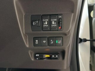 2022 Honda Freed II Рестайлинг, белый, 1269002 рублей, вид 3