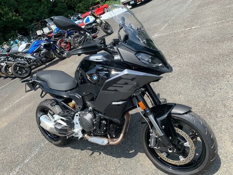 2024 BMW F 900 XR, чёрный, 1477000 рублей, вид 3